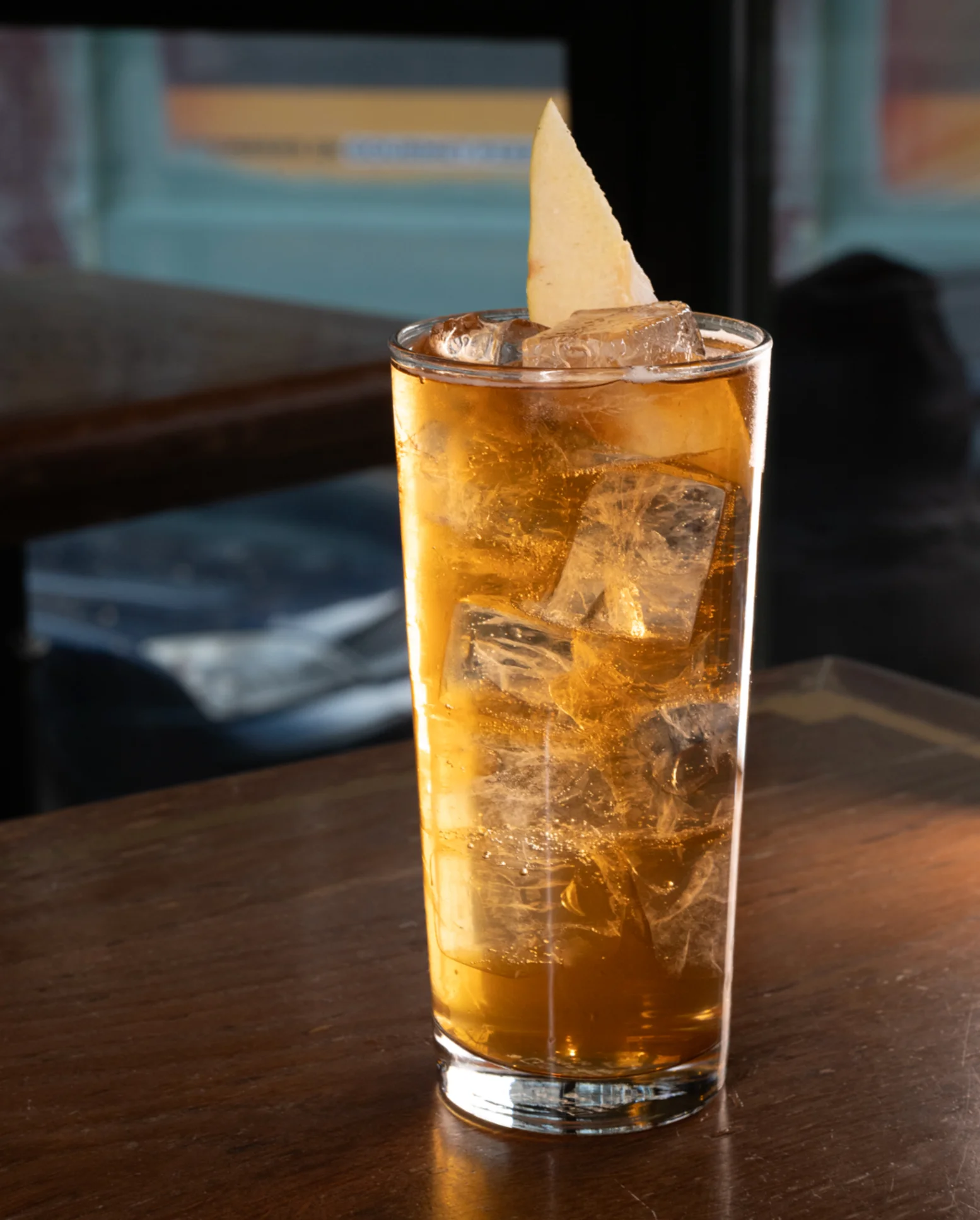 DrinkEnjoyCocktail2